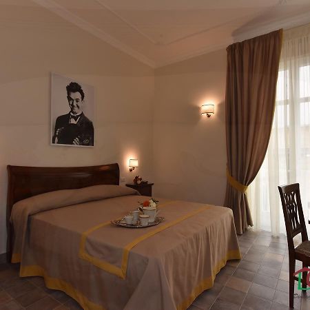 Bed and Breakfast Dimora Conte Di Ruvo Neapel Exterior foto