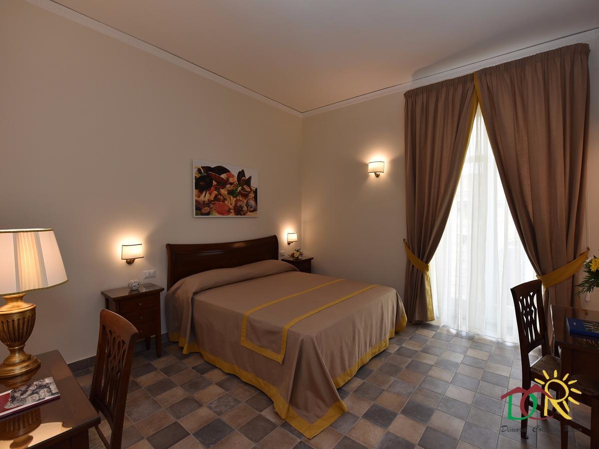Bed and Breakfast Dimora Conte Di Ruvo Neapel Exterior foto